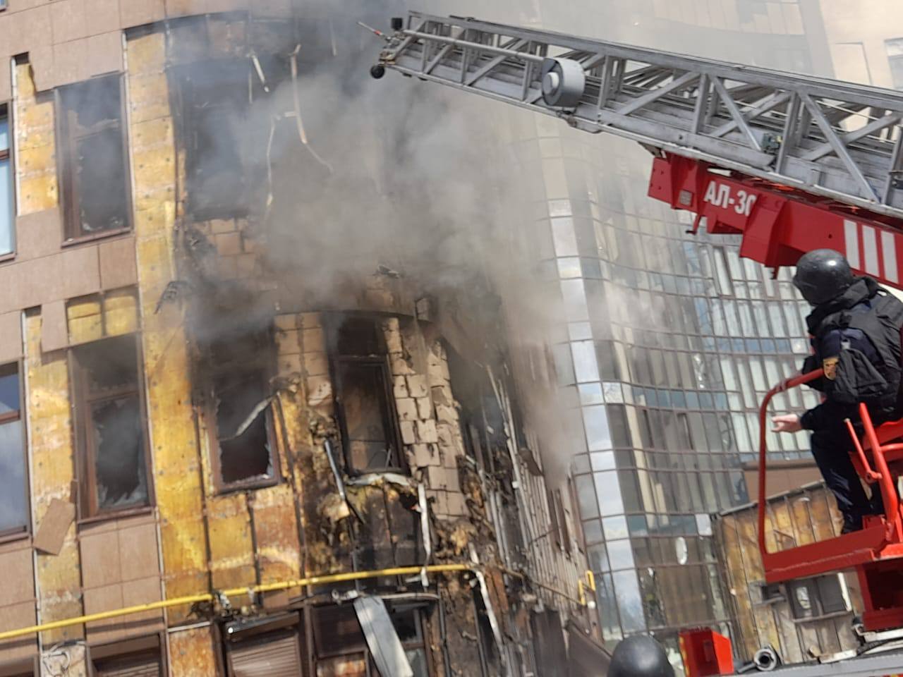 Приліт в Обухові, знищена ветклініка, люди під завалами: які наслідки атаки РФ